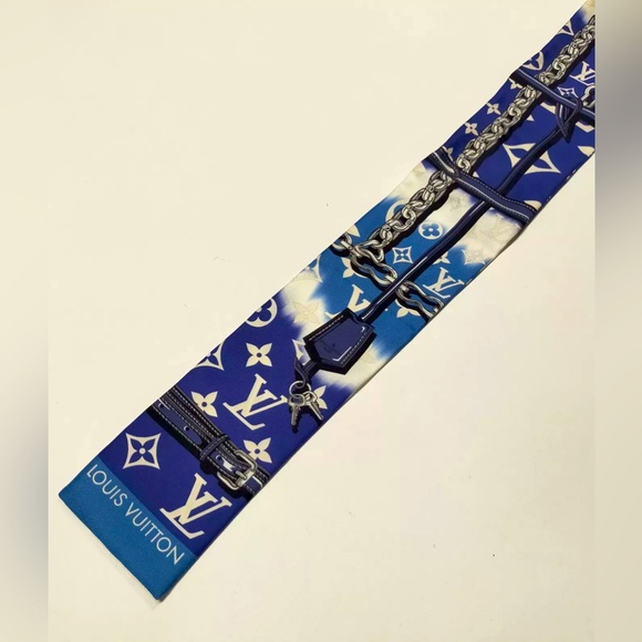 Louis Vuitton Monogram Silk Bandeau Scarf - Picture 6 of 9